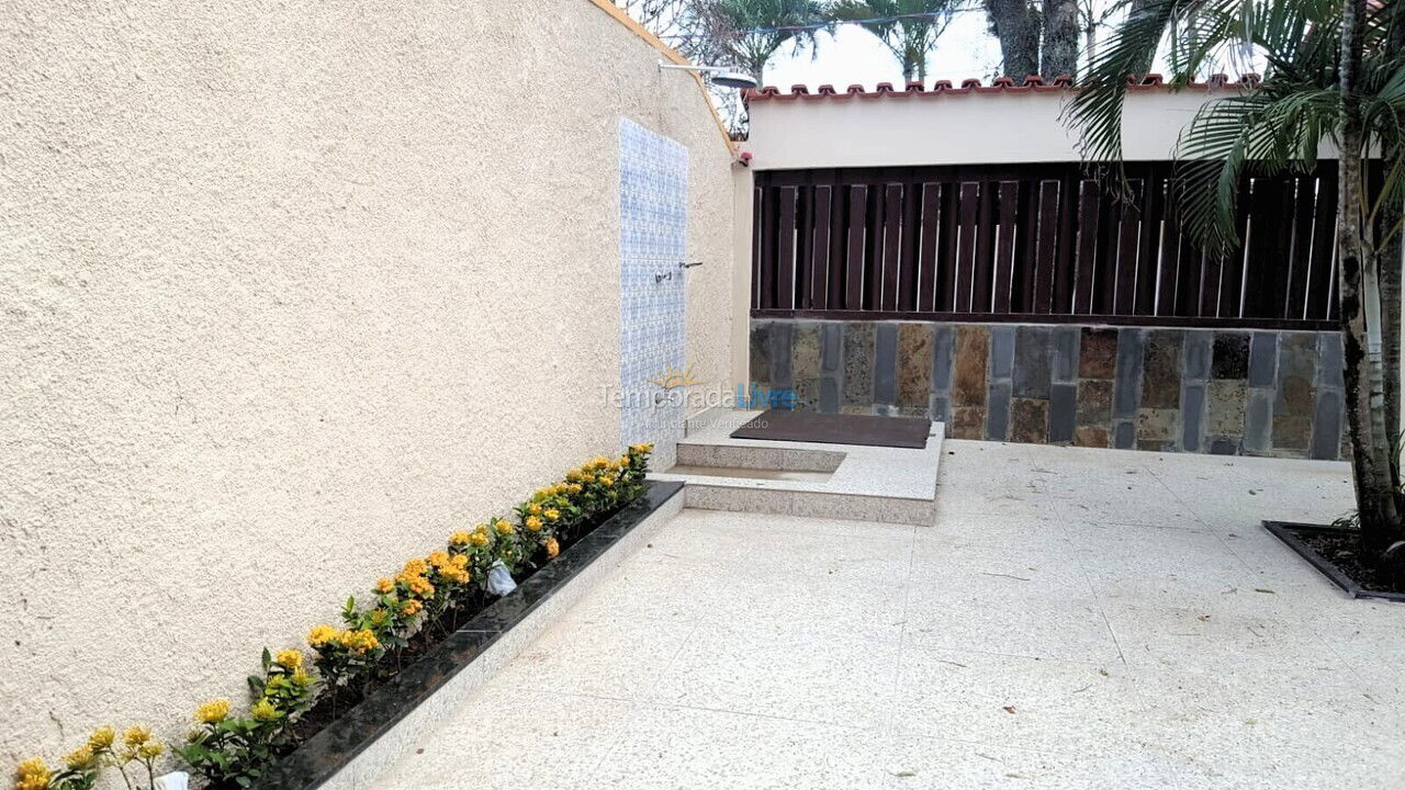 Casa para aluguel de temporada em Guarapari (Santa Mônica)
