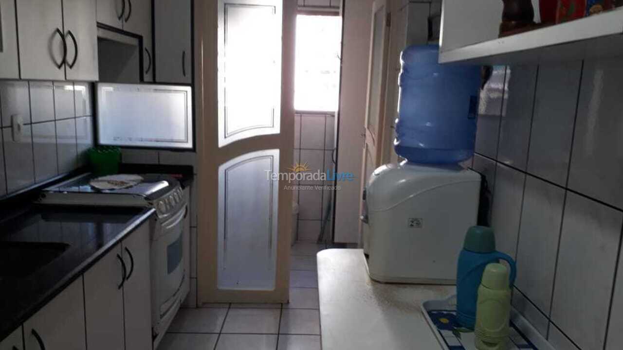 Apartamento para aluguel de temporada em Itapema (Meia Praia)