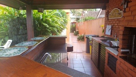 NEW YEAR AVAILABLE, HOUSE 4 DS, CHUR, SWIMMING POOL, WI-FI.(COND. CLOSED)