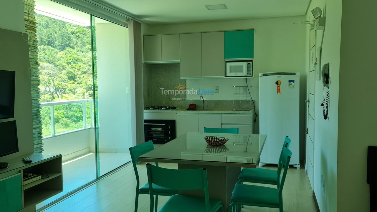 Apartamento para aluguel de temporada em Governador Celso Ramos (Praia das Cordas)