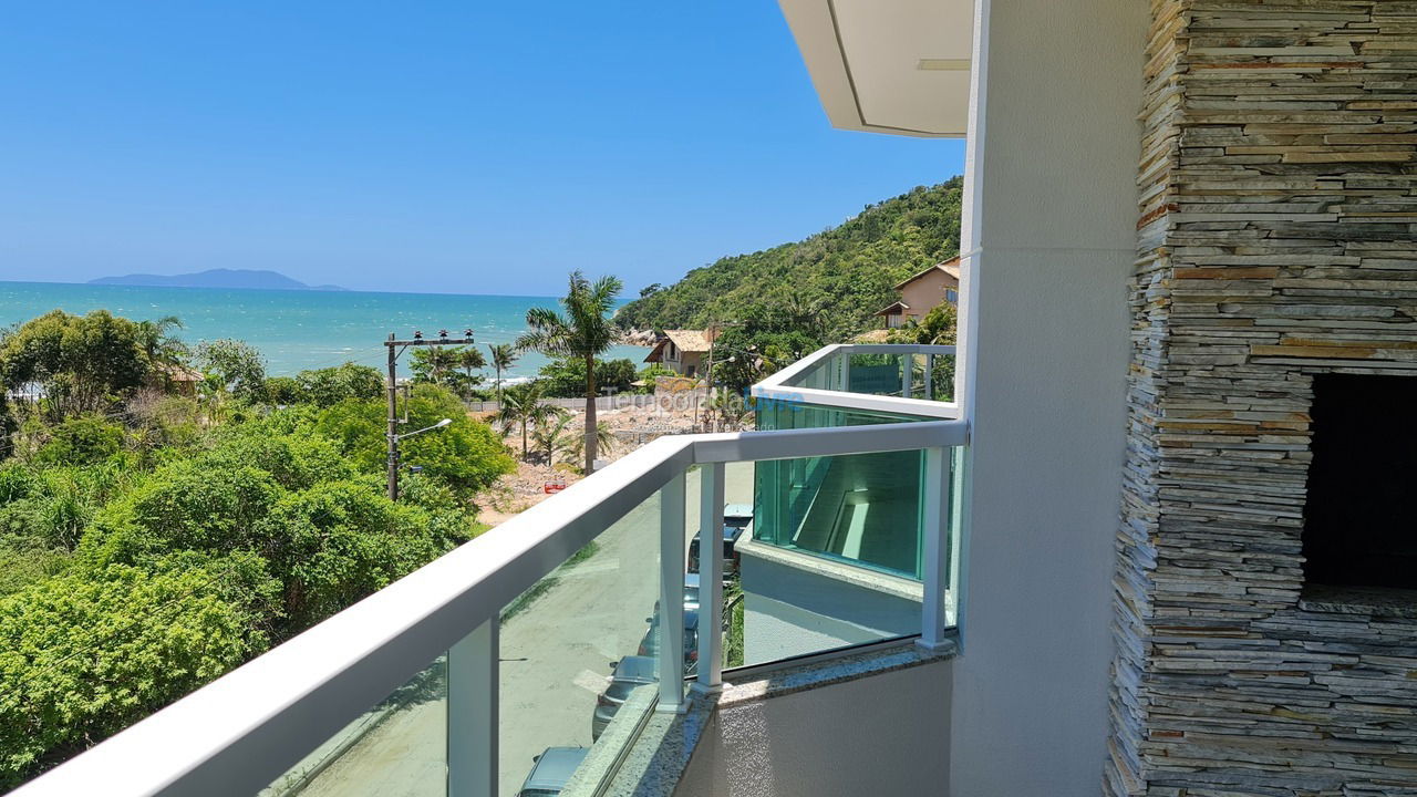 Apartamento para aluguel de temporada em Governador Celso Ramos (Praia das Cordas)