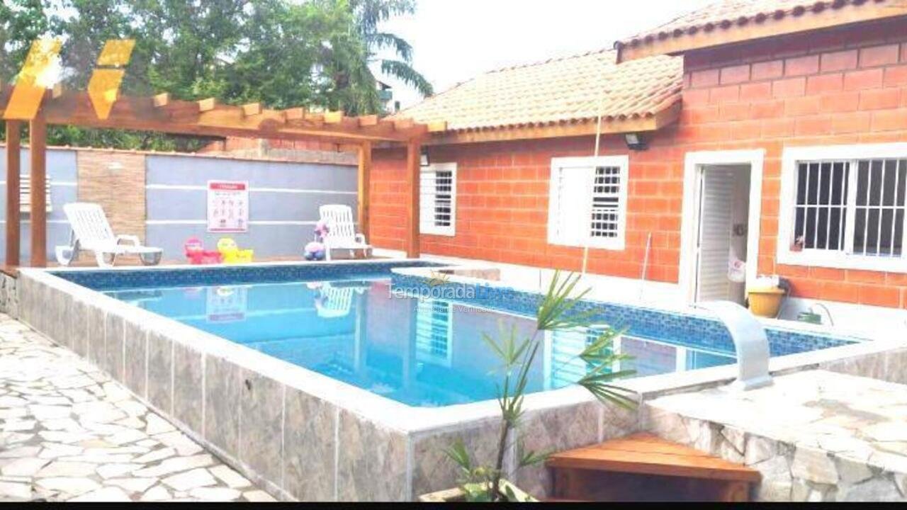 Casa para aluguel de temporada em Caraguatatuba (Massaguaçu Caraguatatuba)