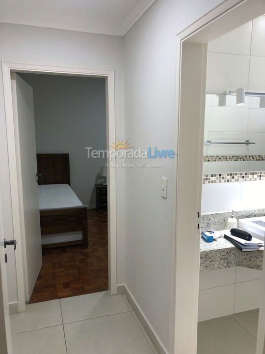 Apartamento para aluguel de temporada em Guarujá (Pitangueiras)