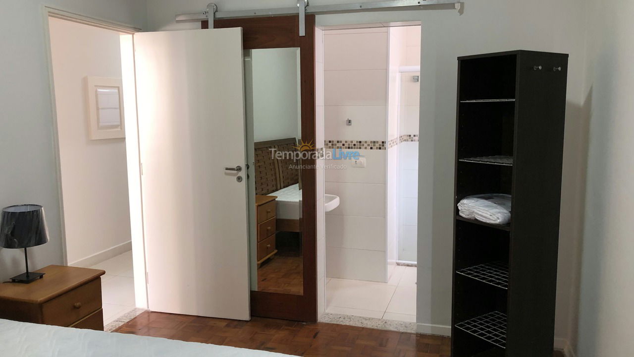 Apartamento para aluguel de temporada em Guarujá (Pitangueiras)