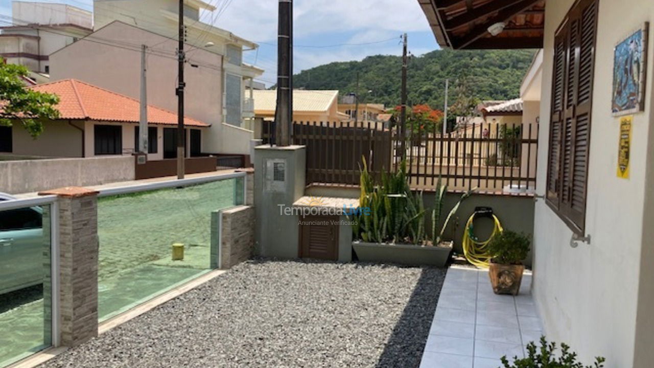 House for vacation rental in São Francisco do Sul (Enseada)