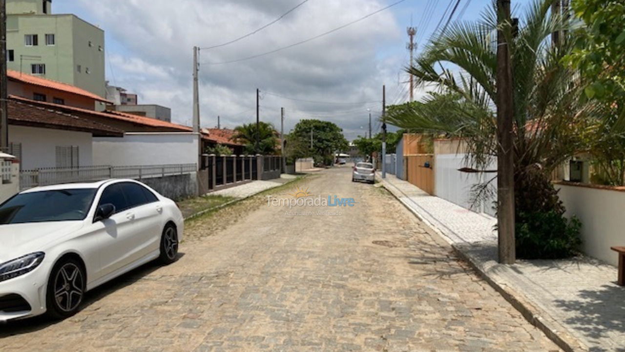 Casa para alquiler de vacaciones em São Francisco do Sul (Enseada)