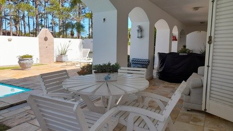 Paraíso en Jardim Acapulco, 5 suites a 100m de la entrada