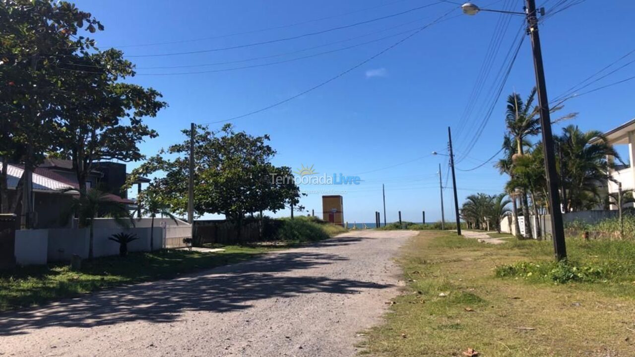 Casa para aluguel de temporada em Itapoá (Itapema do Norte)