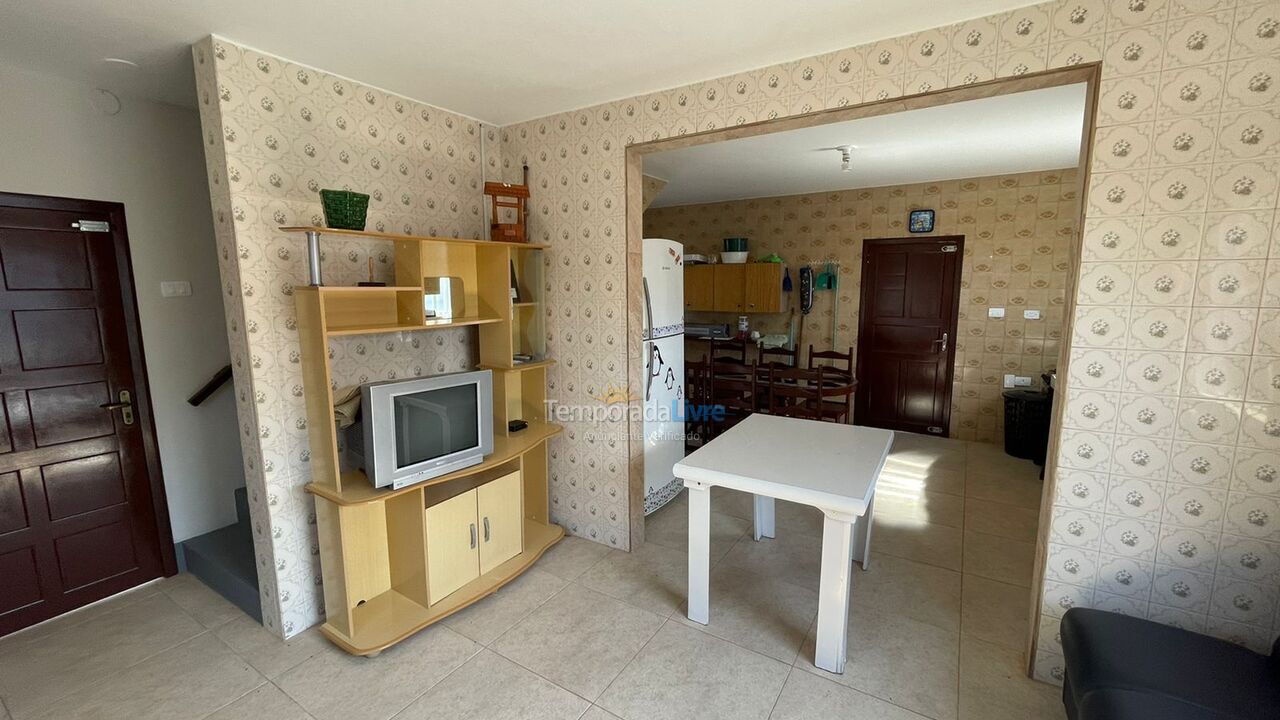 Casa para aluguel de temporada em Itapoá (Itapema do Norte)