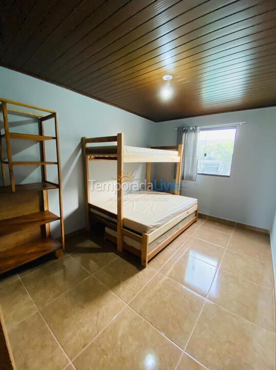 Casa para aluguel de temporada em Pontal do Paraná (Balneário de Grajaú)
