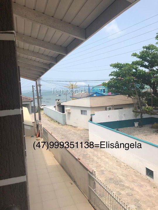 Casa para aluguel de temporada em Bombinhas (Praia de Zimbros)
