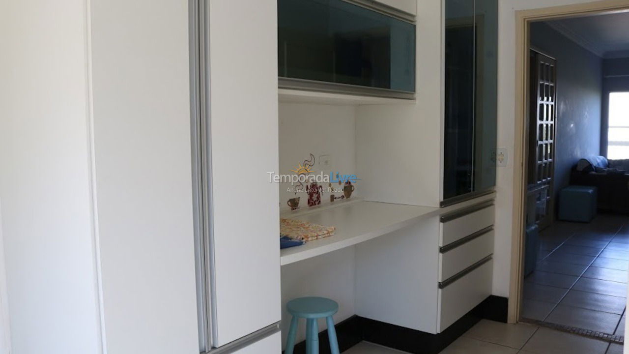 Apartamento para alquiler de vacaciones em Guarujá (Pitangueiras)