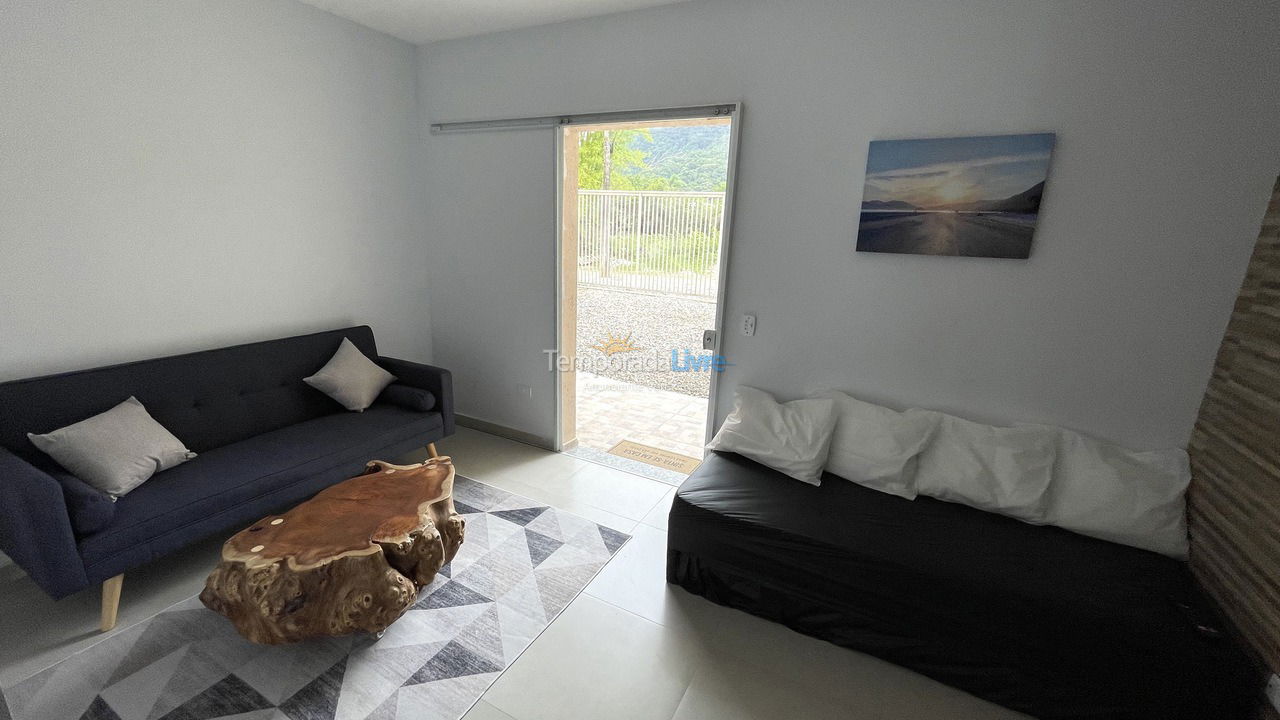 Apartamento para aluguel de temporada em Ubatuba (Lagoinha)