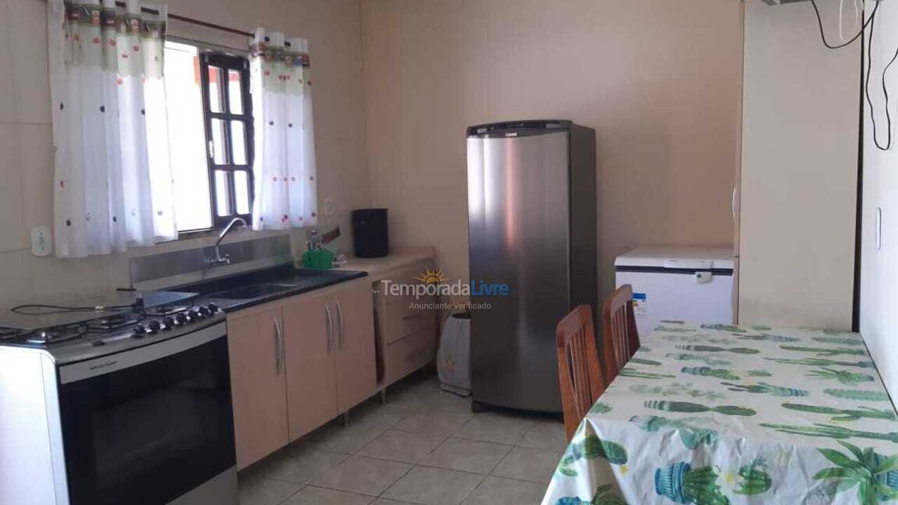 Casa para aluguel de temporada em São Francisco do Sul (Ubatuba)