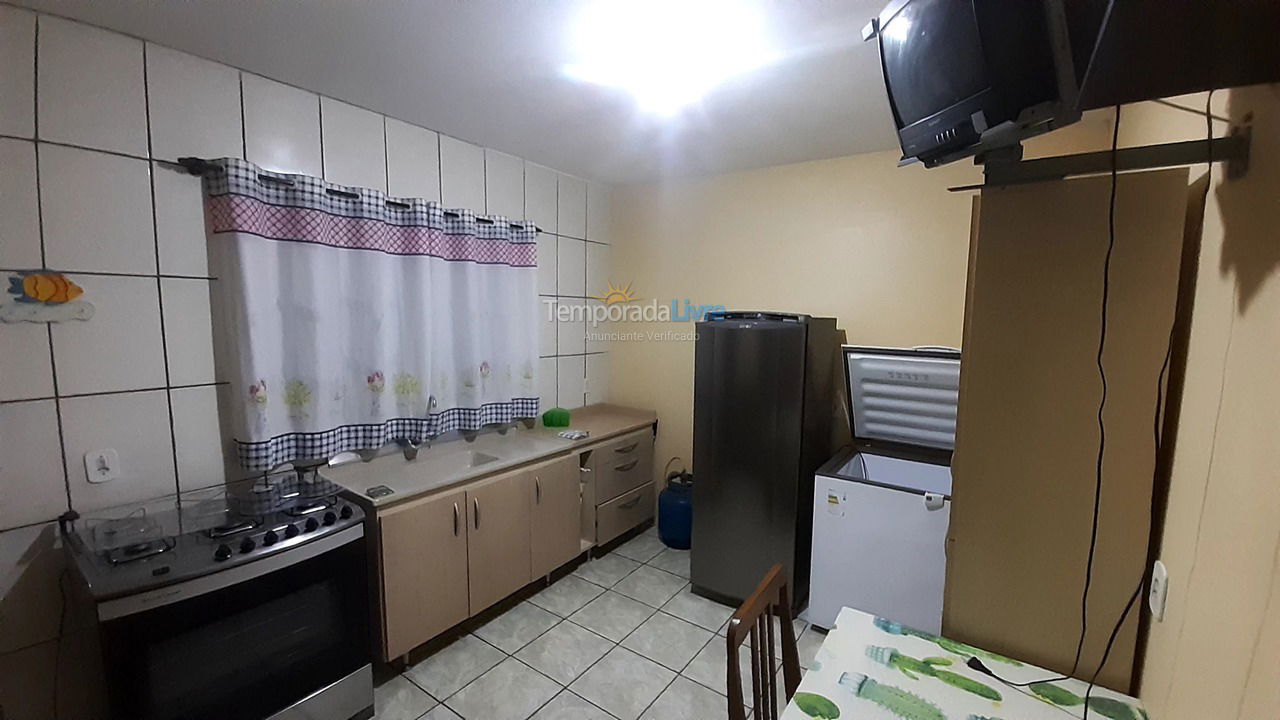 Casa para aluguel de temporada em São Francisco do Sul (Ubatuba)