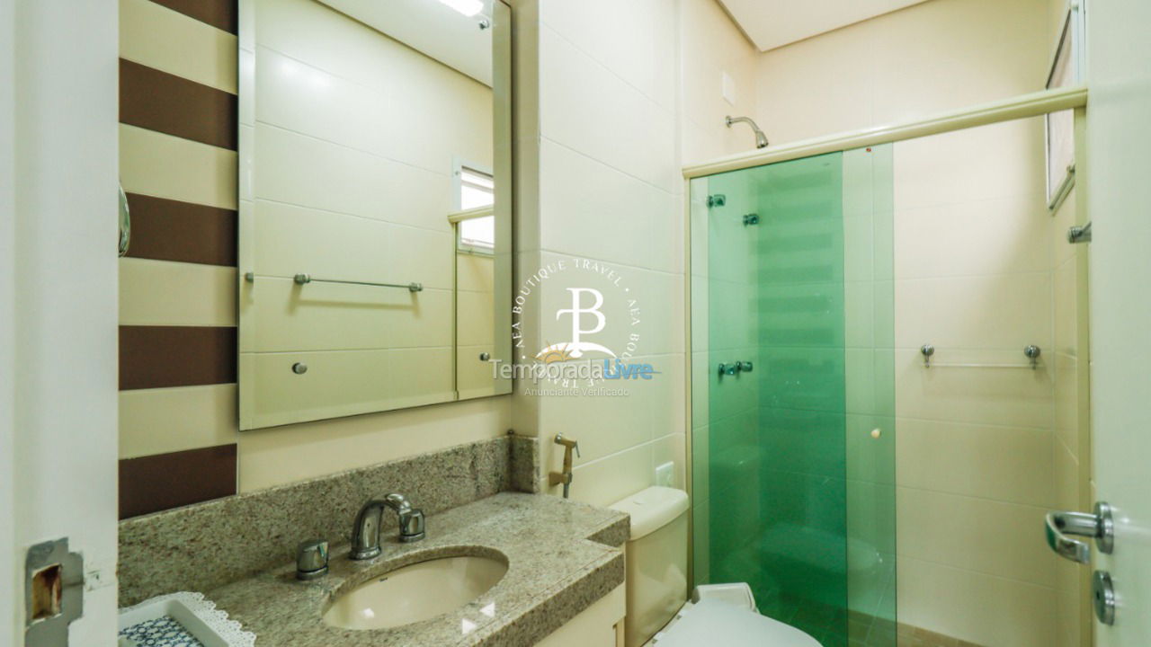 Apartamento para aluguel de temporada em Florianopolis (Praia dos Ingleses)