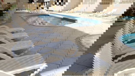 Apt 2 Sleeps 1 bathroom- Swimming pool- 40 m from the sea