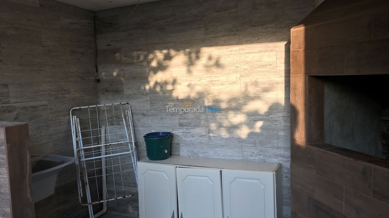 Casa para aluguel de temporada em Garopaba (Praia da Ferrugem)