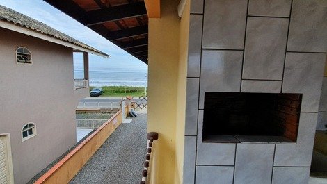 ***NEWTH*** COMPLETE APARTMENT - OCEAN FRONT!!!