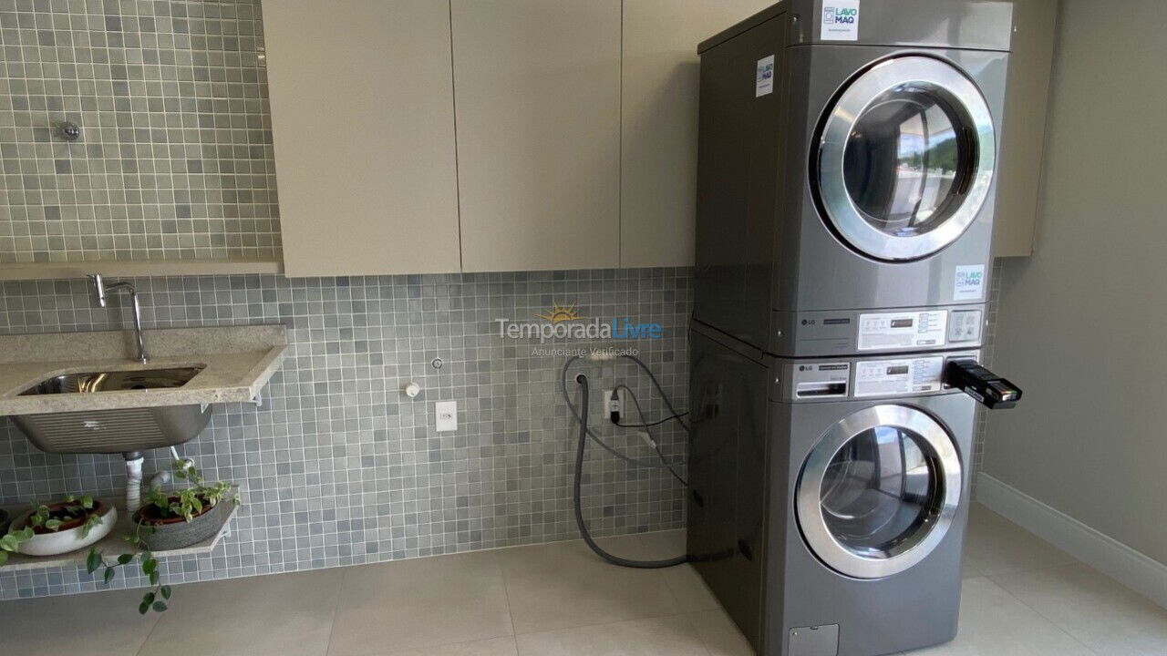 Apartamento para aluguel de temporada em Florianópolis (Jurere Tradicional)