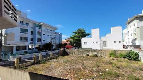 STUDIO APARTMENT 170 METERS FROM THE SEA IN CANASVIEIRAS