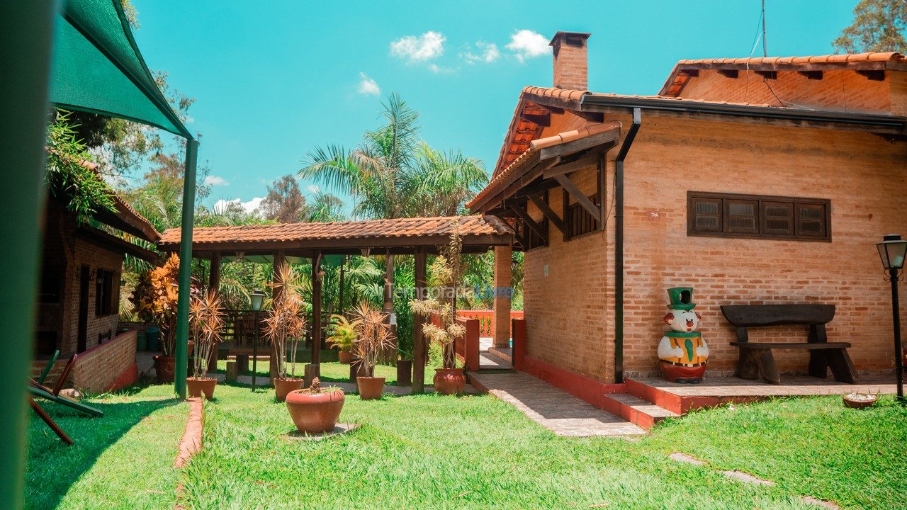 Chácara / sítio para aluguel de temporada em Guaratinguetá (Paiol)