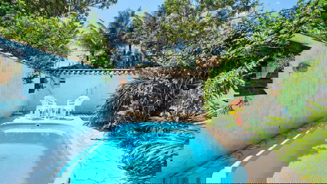Casa Petunia con aire y piscina cerca del Centro