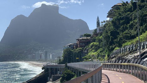 DEBRUÇADA NO MAR - PODE FESTAS - PERTINHO ZONA SUL