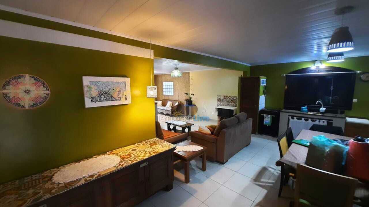 Casa para alquiler de vacaciones em Arroio do Sal (Balnéario Atlântico)