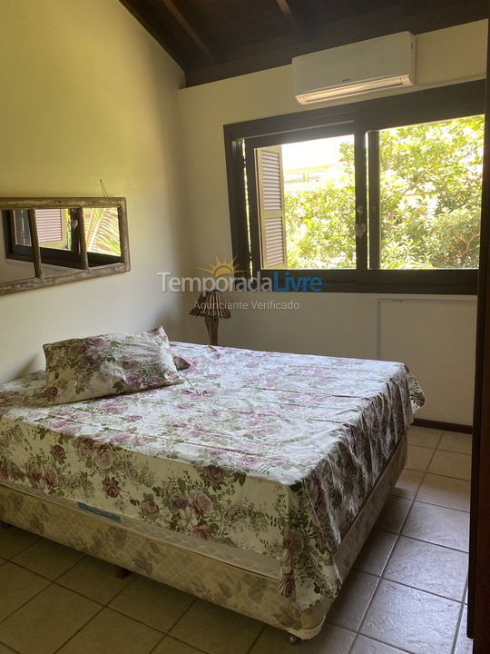 House for vacation rental in Garopaba (Morrinhos)