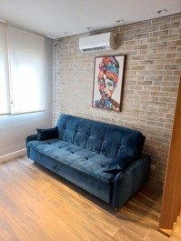 Apartment 1 Bedroom. Cozy well located one block from the beach.