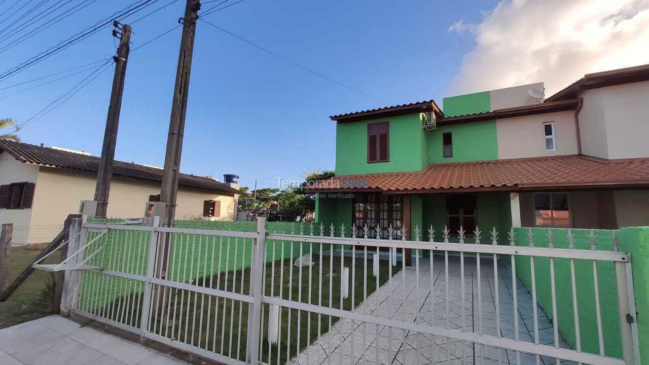 Casa para aluguel de temporada em Garopaba (Centro)