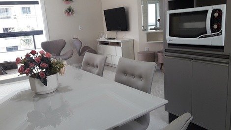 Beautiful Apartment with 03 Bedrooms in Meia Praia - Itapema/SC