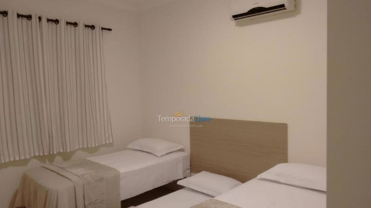 Apartamento para aluguel de temporada em Florianópolis (Praia do Santinho)