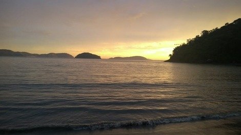 Between Paraty and Ubatuba, lush beaches! close to the track and beaches