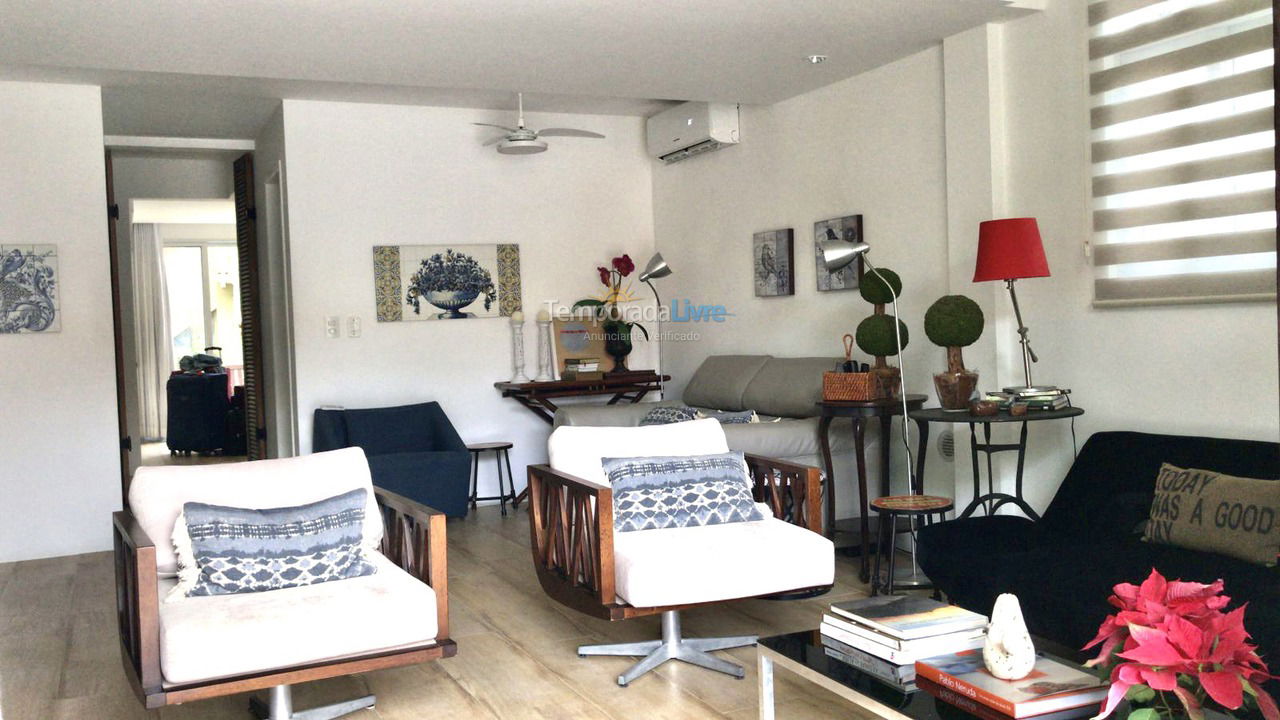 House for vacation rental in Florianópolis (Jurere Tradicional)
