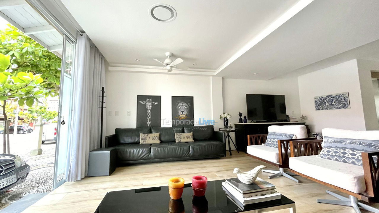 House for vacation rental in Florianópolis (Jurere Tradicional)