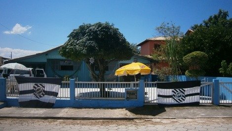 Estupenda casa en la laguna de ibiraquera!!! cerca de la hermosa Praia do Rosa!!1