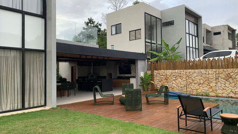 Casa Alto Padrão para aluguel temporada em Praia do Forte/BA