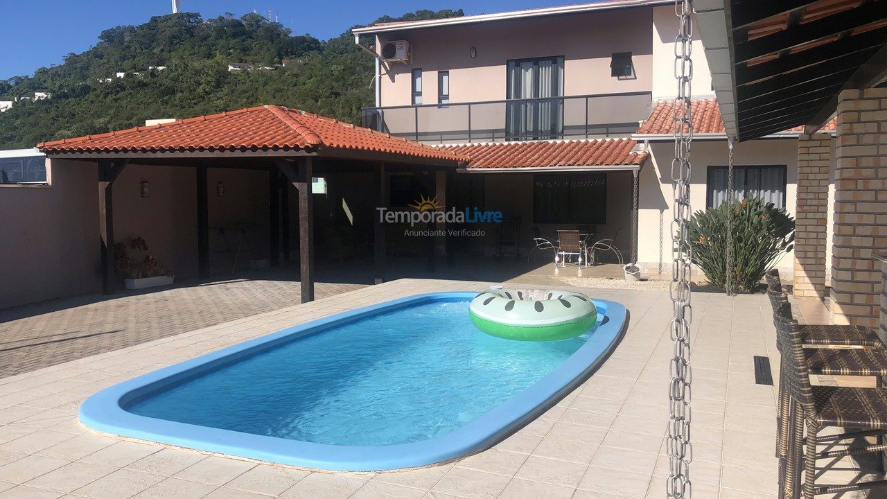 Casa para alquiler de vacaciones em Balneário Camboriú (Nações)