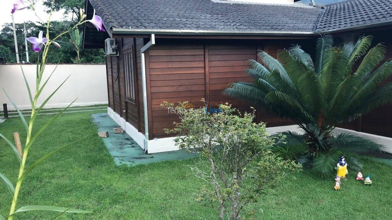 Casa para aluguel de temporada em Ubatuba (Lagoinha)