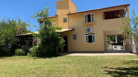 Casa en la playa de Ponta das Canas!