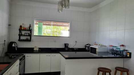 Excellent Vacation Home in Barra do Jacuípe (Closed Cond.)