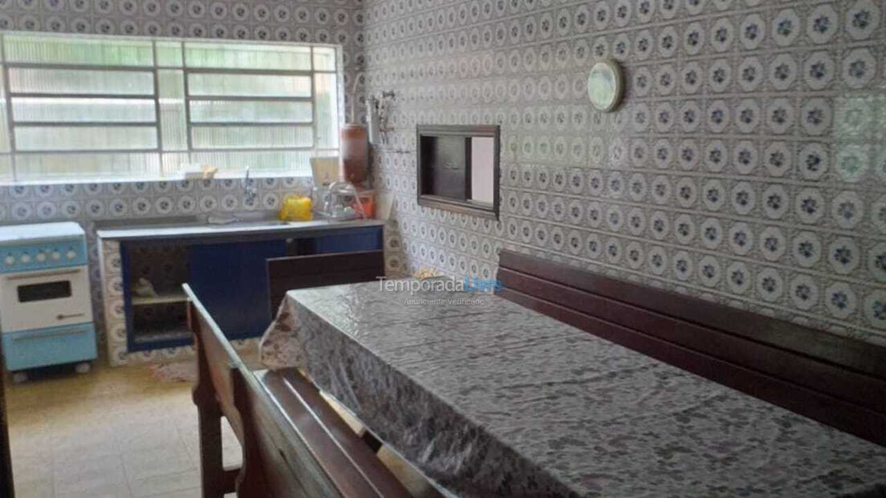 Casa para aluguel de temporada em Suzano (Clube Dos Oficiais)