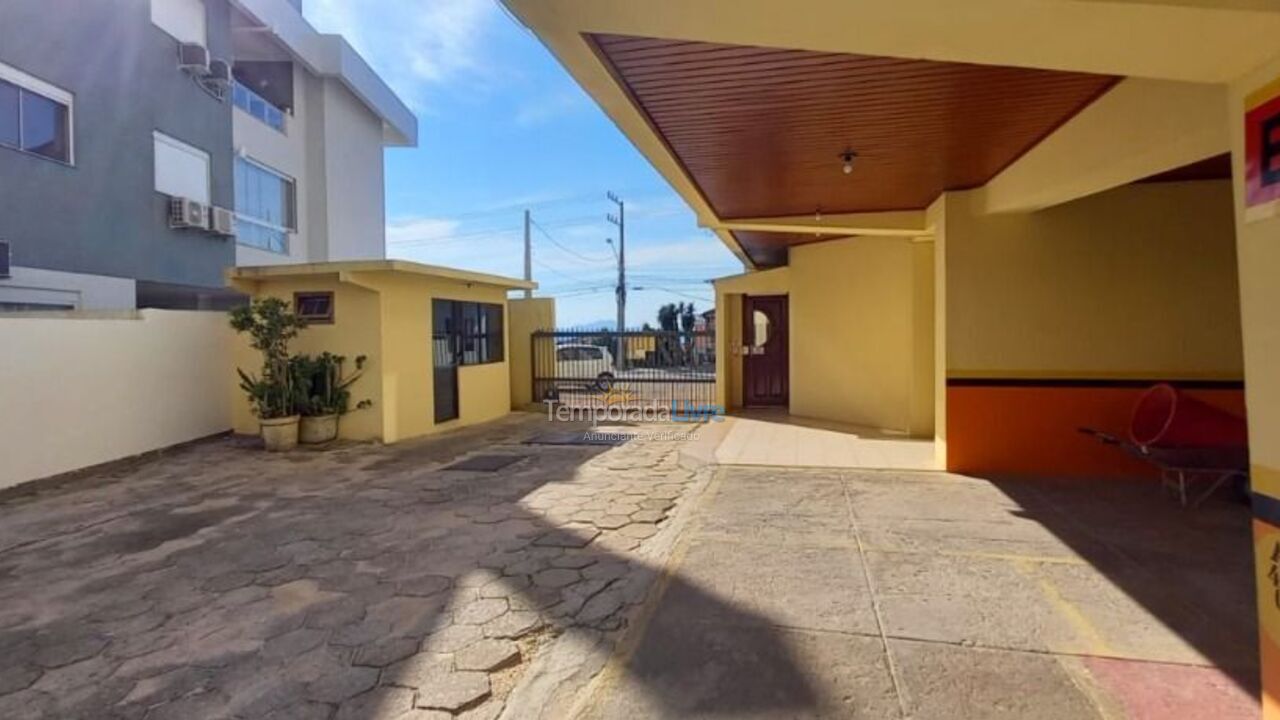 Apartamento para aluguel de temporada em Florianopolis (Praia dos Ingleses)