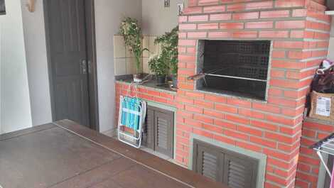 Quarto em casa compartilhada- Floripa