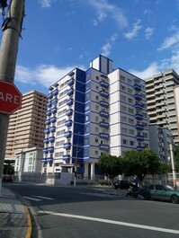 Apartment located 200 meters from the beach in the Boqueirão neighborhood