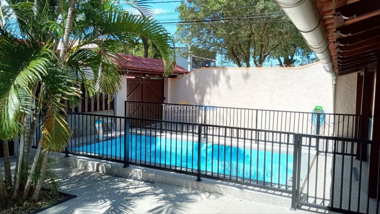 Casa para aluguel de temporada em Guarapari (Santa Mônica)