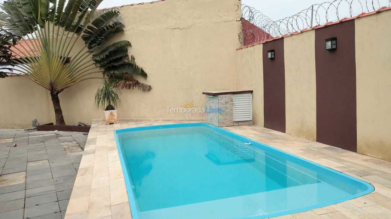 Casa para alquiler de vacaciones em Mongaguá (Jardim Praia Grande)