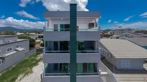 Excelente cobertura em Mariscal com vista para o mar